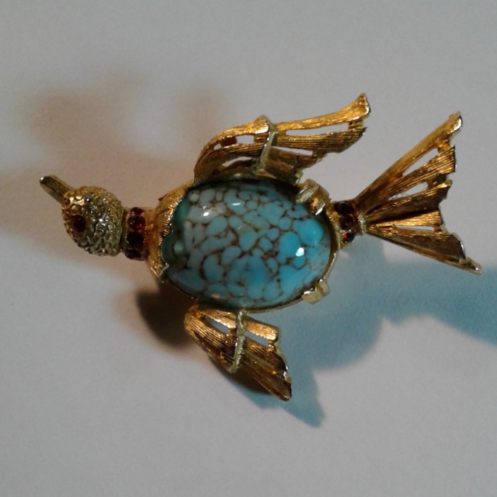 Vintage   BELLINI  Pin Brooch  Red Rhinestones and Turquoise Stone  Gold Tone
